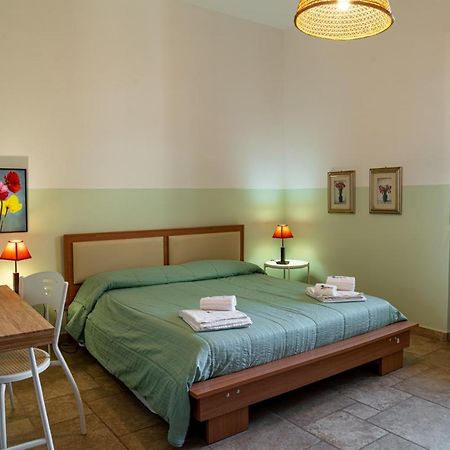Masseria Agriturismo Il Sorriso Degli Ulivi - Dimora Di Charme Галиполи Екстериор снимка