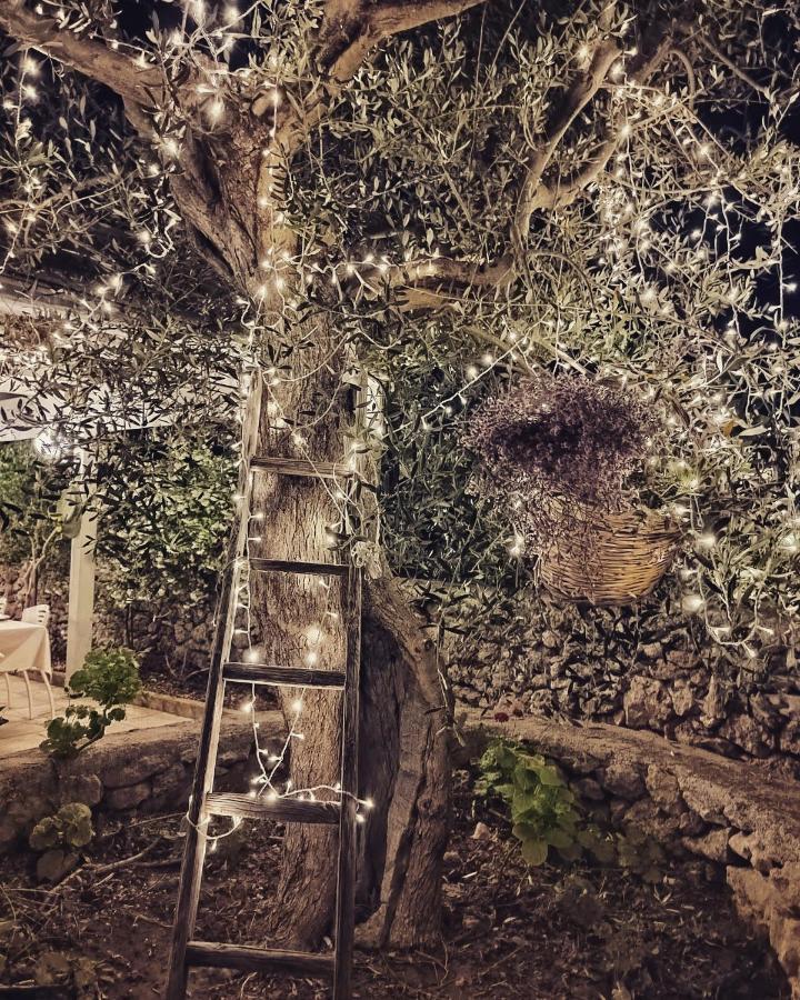 Masseria Agriturismo Il Sorriso Degli Ulivi - Dimora Di Charme Галиполи Екстериор снимка