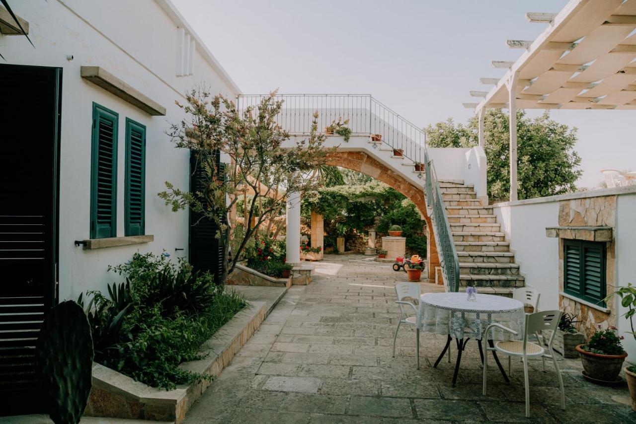 Masseria Agriturismo Il Sorriso Degli Ulivi - Dimora Di Charme Галиполи Екстериор снимка