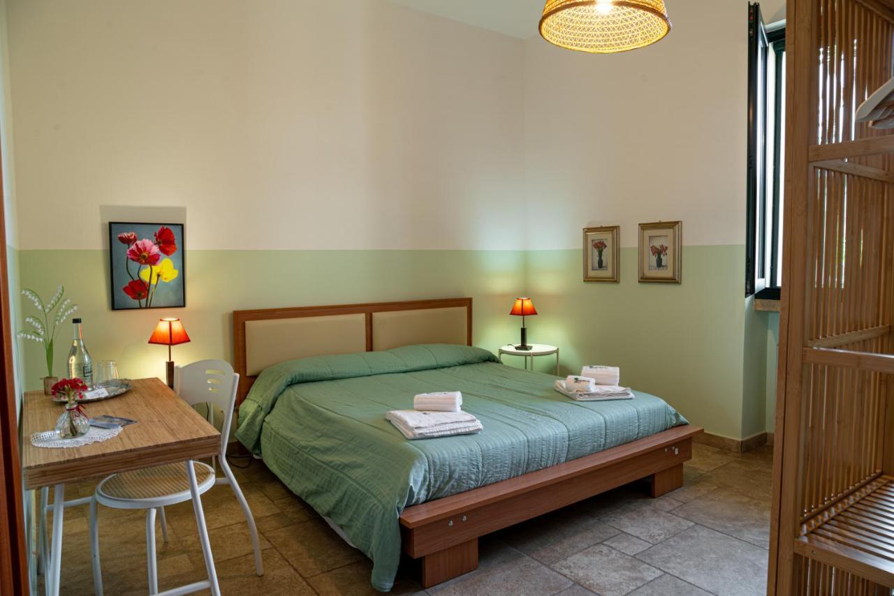 Masseria Agriturismo Il Sorriso Degli Ulivi - Dimora Di Charme Галиполи Екстериор снимка